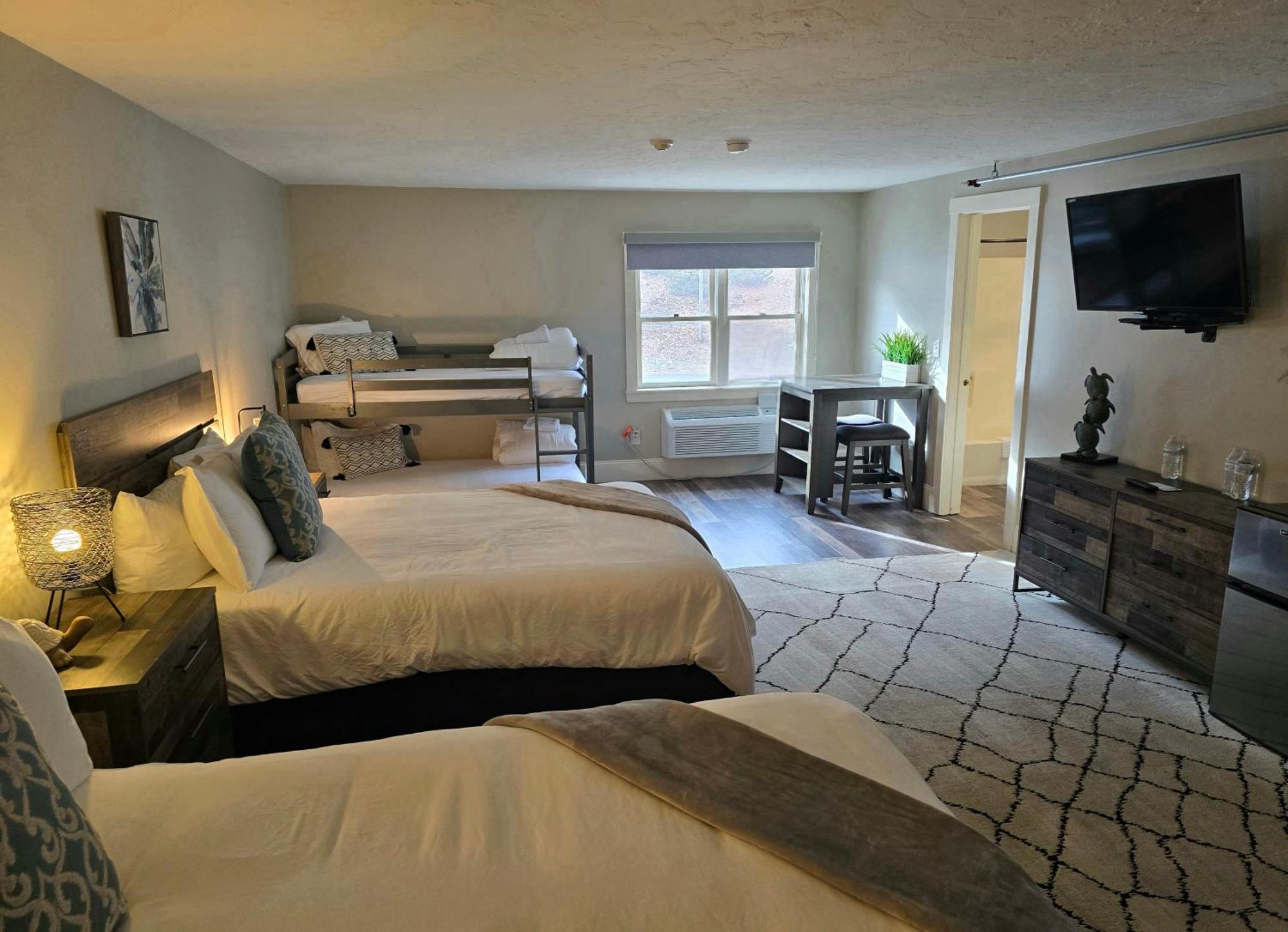 Gunstock Inn & Suites 길포드 외부 사진